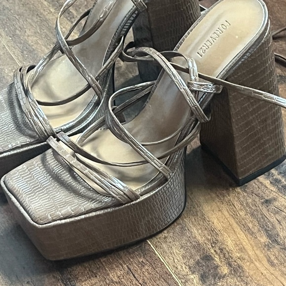 Forever 21 Brown Strappy Sandals - Picture 2 of 3
